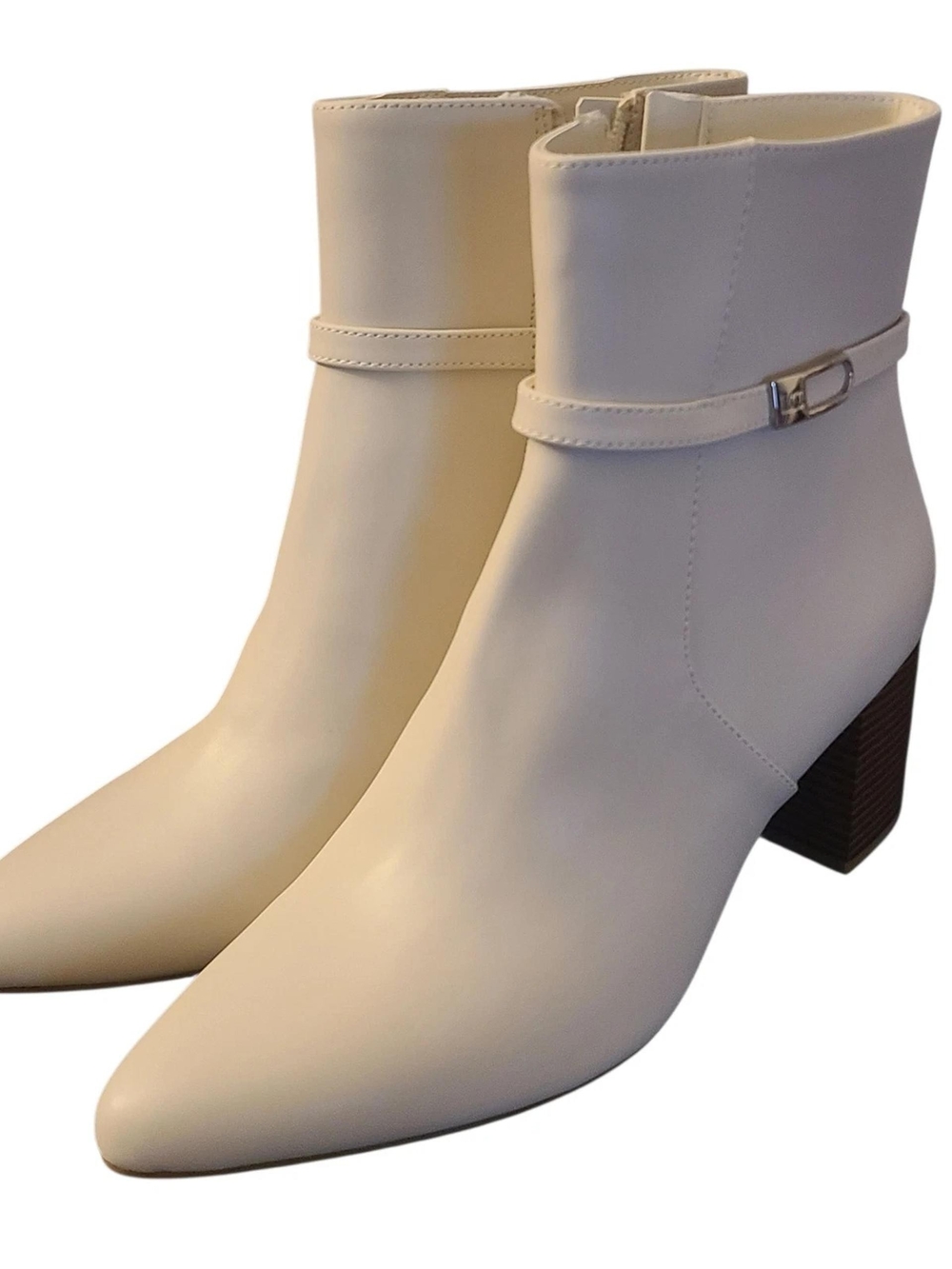 Liz Claiborne Cream Ankle Booties with Block Heels Like New